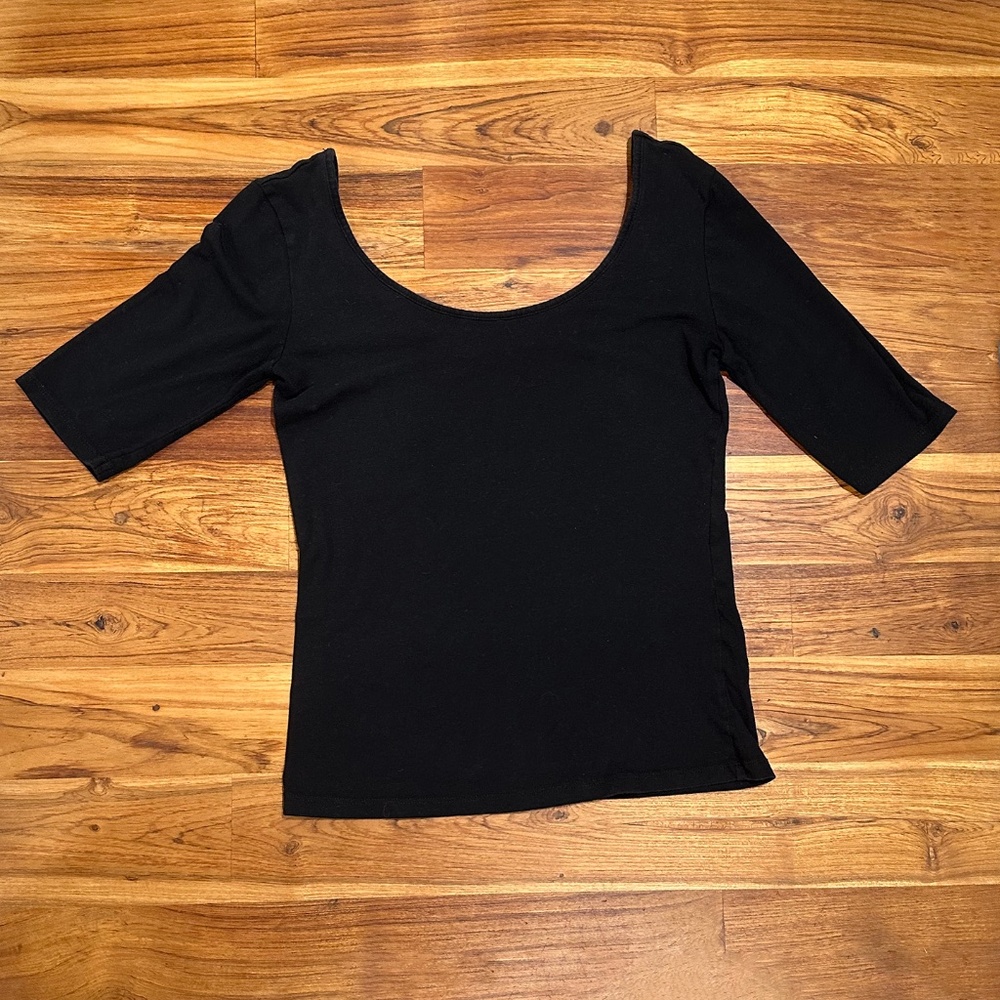 Ambiance Apparel Boat Neck Top Size Medium